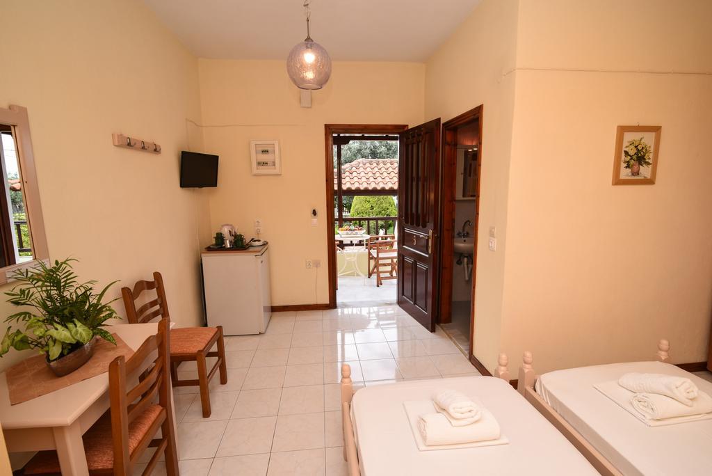 Studios Filippos Skópelos Rom bilde